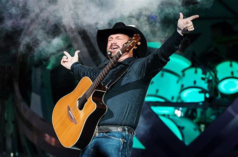 Garth Brooks' 35 Top 10 Country Airplay Hits: From 'The Dance ...