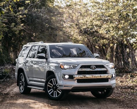 Toyota 4 Runner Limited 2017 | Selfi Motors