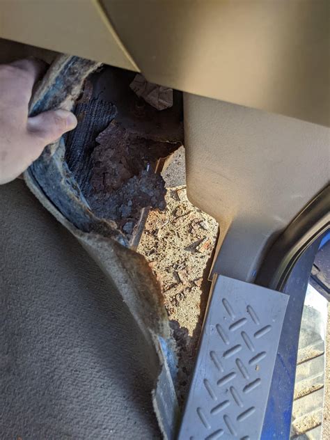 2006 F150 Rocker Rust Problem 的图像结果