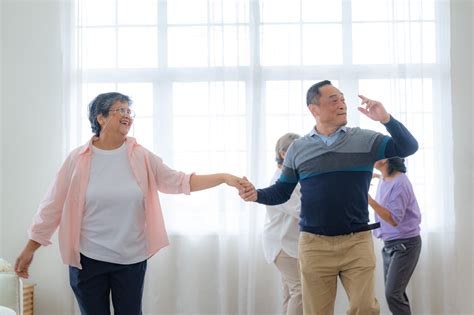 What Is Line Dancing? A Fun Social Activity for Seniors