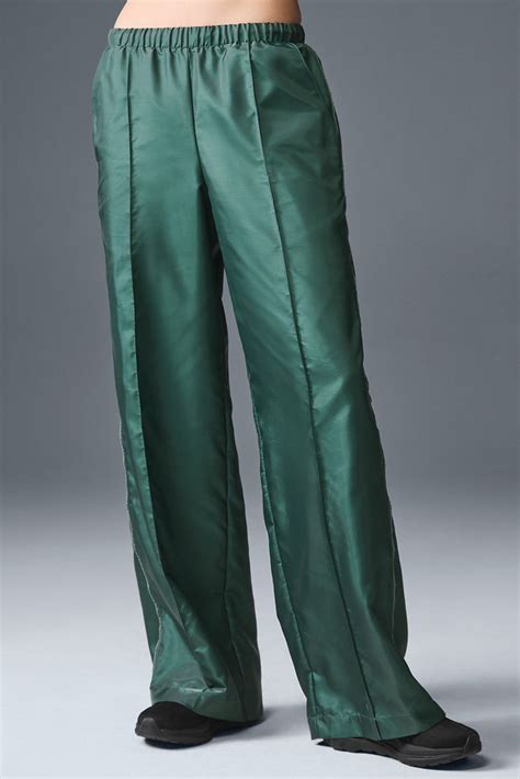 Afterglow Wide Leg Track Pant - Winter Ivy | Alo Yoga