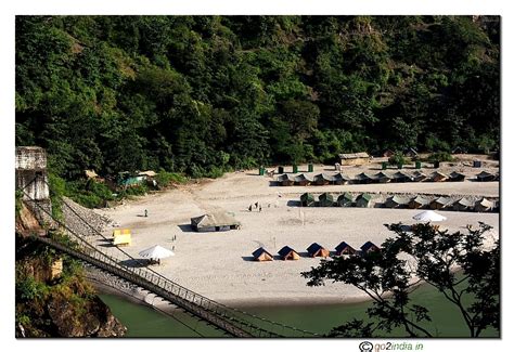 go2india.in : River side camps for tourists on the bank of Ganga at ...