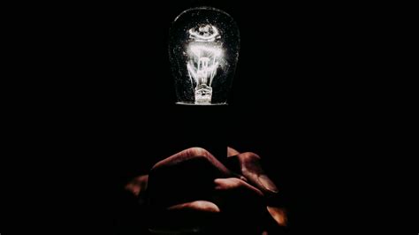 Download wallpaper 2560x1440 light bulb, hands, fingers, light ...