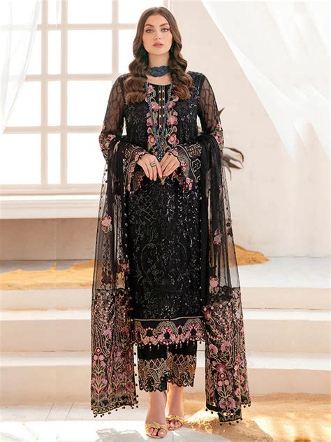 Good Looking Pakistani Black Color Salwar kameez With Dupatta work