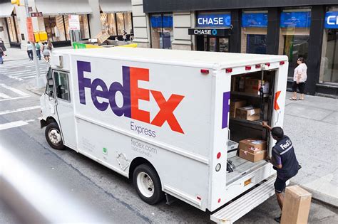 FedEx courier tracking _ Online tracking courier