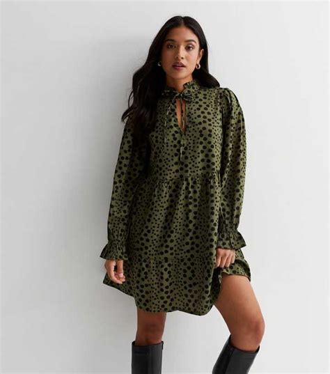 Petite Green Spot Mini Dress | New Look