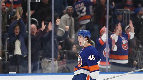 NHL: New York Islanders defenceman Matthew Schaefer named first star of ...