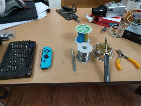 [en] How to modify your Joycon to enter Tegra RCM mode on your Nintendo ...