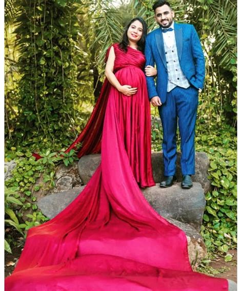 G475 ,(2) Wine One Shoulder Maternity Long Trail Gown, Size (All ...