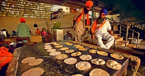 11 Places You Have To Eat At In Amritsar If You're Visiting For A Day