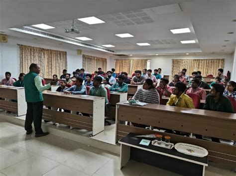 Hallmark Business School in Trichy | MBA College In Trichy