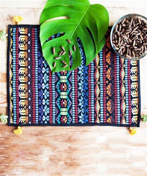 Swinging Tassel Table Mats | Zufolo Designs