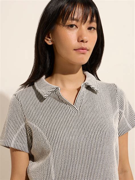 Buy Studiofit Black Textured Cotton T-Shirt from Westside