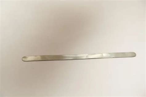 Surgical Retractors - Austin Tissue Retractor Manufacturer from Pune