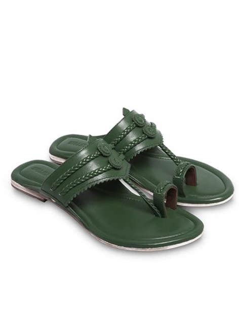 The Kolhapuri never went out of style in India, even though it just got ...