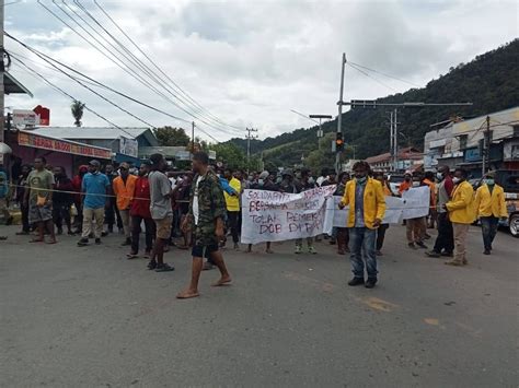 Activists slam plan to divide Papua after MPs approve new provinces ...