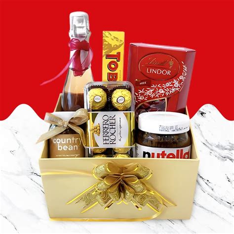 2025 New Year Gift Set | Exclusively | YummyCake