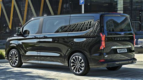 Ford E-Tourneo Custom – oficjalne zdjęcia i informacje