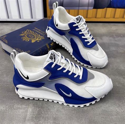 Pin by Tanya Parnell on SNEAKER Love | Nike fashion shoes, Nike shoes ...