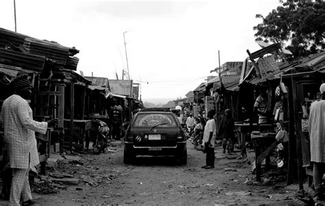 Stock People Walking 的图像结果