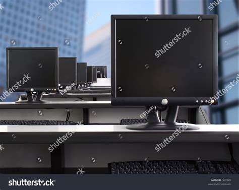 Compact Computer Room 的图像结果