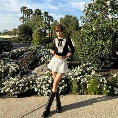 7 styles of BLACKPINK star Lisa you can take inspiration from