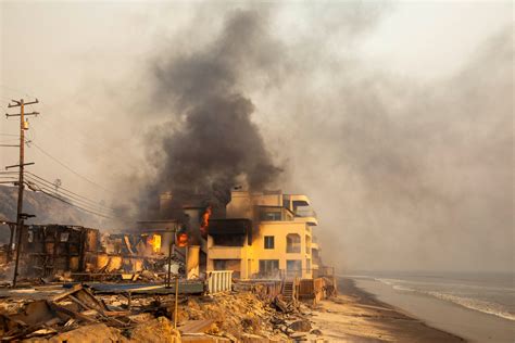 Photos show devastation to Malibu's iconic beachfront homes after ...
