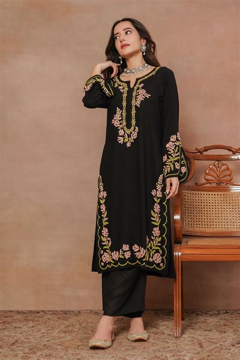 House Of Kari(Chikankari Clothing) - Komal x HOK Saba Chikankari Long ...