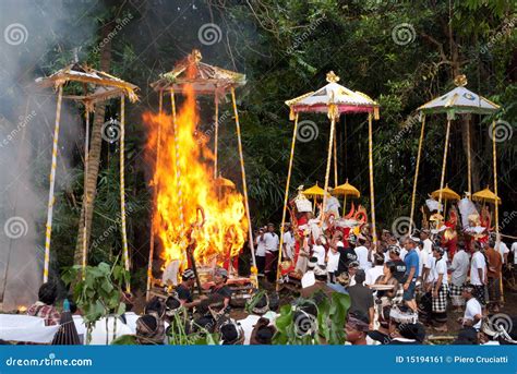 Cremation Ceremony: Funeral Pyres on Fire Editorial Photo - Image of ...