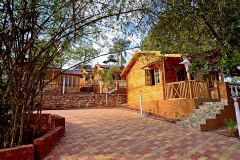 Cozy Woods Hill Resort in Goa