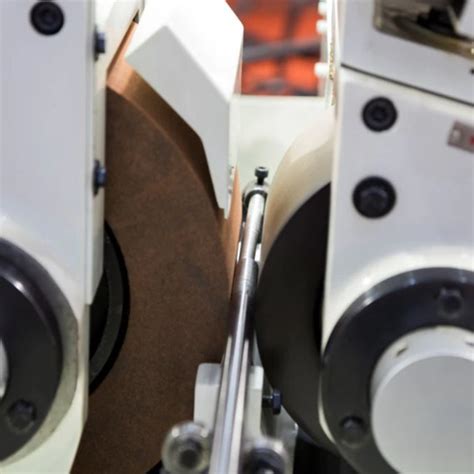 Centerless Grinding Machine Animation 的图像结果