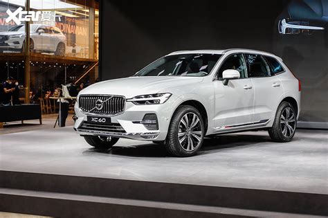 2022 Volvo XC60 spotted in the real world for the first time