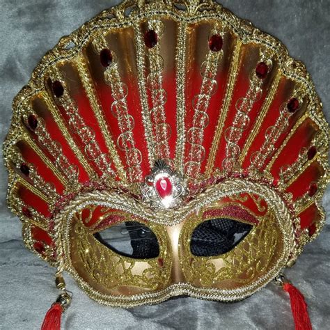 Full Rhinestone Mask Tutorial 的图像结果