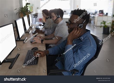 Images Customer Service 的图像结果