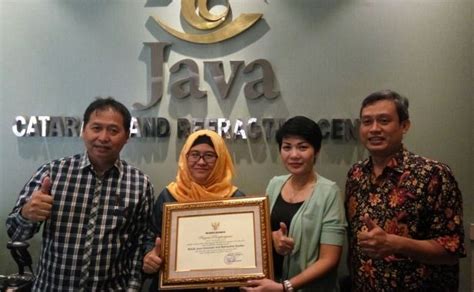 Ini Penghargaan yang Diterima Klinik Java Cataract pada Hari Jadi Kota ...