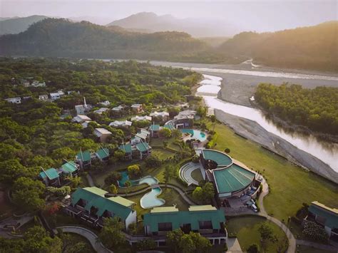 Hotels & Resorts in Jim Corbett National Park, India