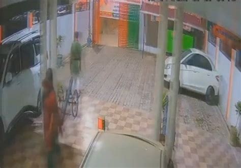 MP के बाद अब UP के BJP नेता का आपत्तिजनक वीडियो वायरल, सफाई में दिया ...