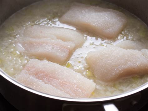 Fish Poaching Broth at Stella Sexton blog