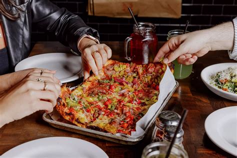 Federal Pizza sets opening date for long-awaited north Valley location