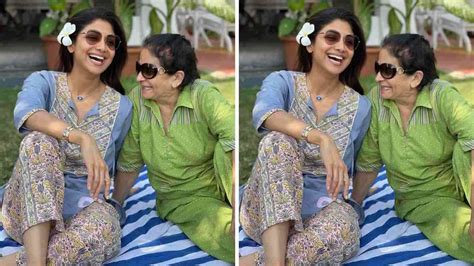 Shilpa Shetty Brings Ganpati With Husband Raj Kundra with her house ...