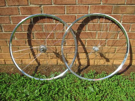 Piedmont Velo Sports: Velocity A23 Polished Rims, Velocity Race Hubs, Gunnar Roadie Project Bike