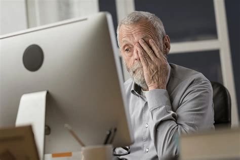 Blue Light Explained 的图像结果