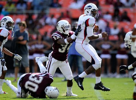Howard football vs. Morehouse: Greg McGhee powers Bison to win at RFK ...