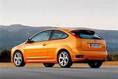 ford st 2006 ford focus st review 2006 2010 parkers ford st 2006 ford focus st review 2006 2010 parkers