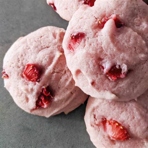 Strawberry Cookies Strawberry Cookies Made W/ REAL Strawberries Oh