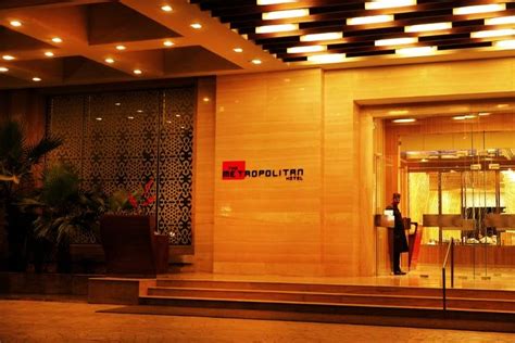 10 Best Hotels in Delhi NCR - Hello Travel Buzz