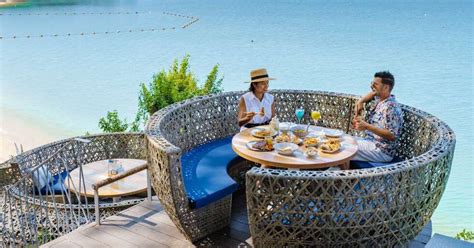 Stay On Track With Your Diet During Your Honeymoon | Femina.in