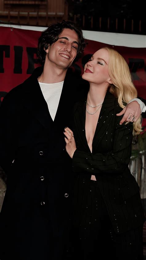 🌷 ٬٬ Damiano David & Dove Cameron manip | Famosos, Fotos lindas de ...