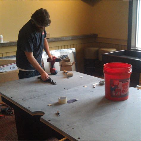 How to Level a Pool Table 的图像结果