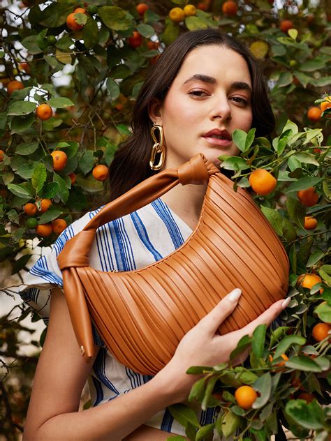 Crescent Hobo Handheld Bag – KAZO